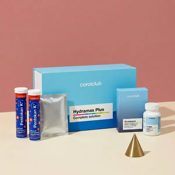 HydraMax Plus packshot with complete solution box and product tubes on a pastel background.