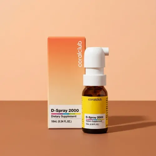 D-Spray 2000 dietary supplement packshot with bottle and box on a neutral background.